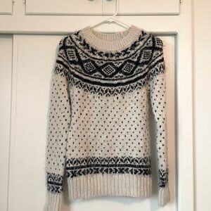 Abercrombie & Fitch Black and White Patterned Sweater